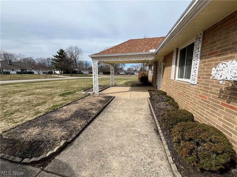 437 Audrey Drive , Richmond Heights, OH 44143 Photo 2