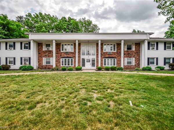 1 Meadowlawn Drive , Unit 12, Mentor, OH 44060