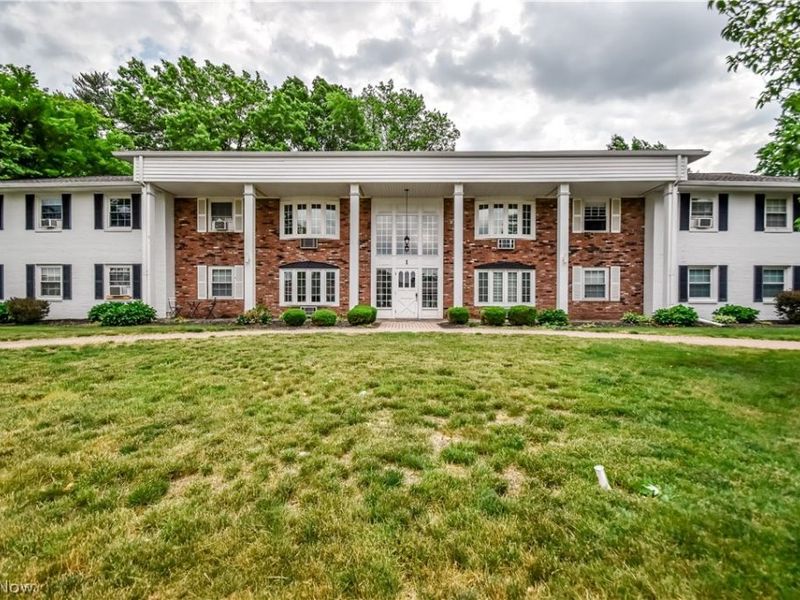 1 Meadowlawn Drive, Unit 12, Mentor, OH 44060 Photo 1