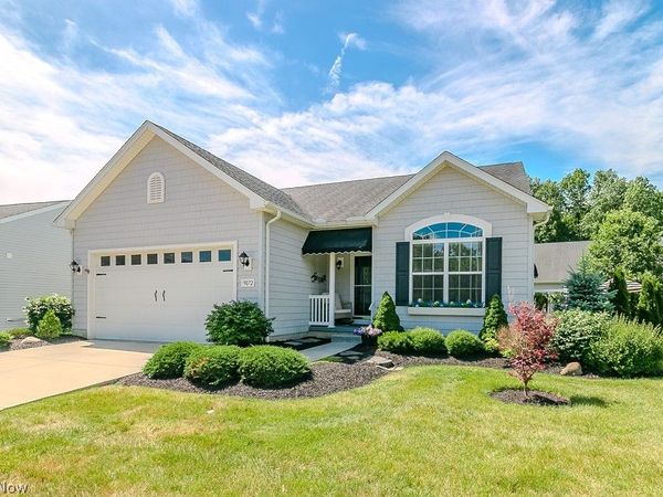 9072 Devonshire Drive , Olmsted Falls, OH 44138