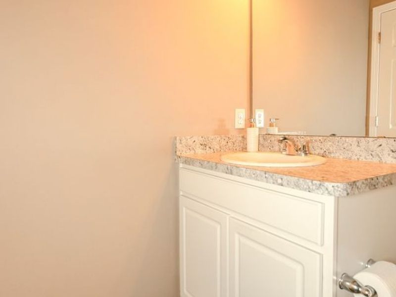 9072 Devonshire Drive, Olmsted Falls, OH 44138 Photo 17