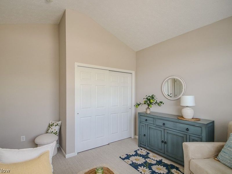 9072 Devonshire Drive, Olmsted Falls, OH 44138 Photo 18