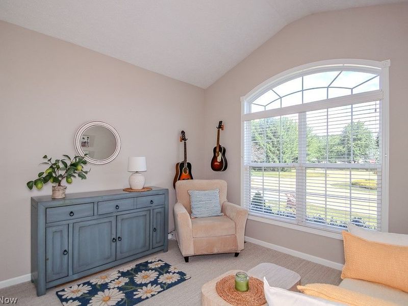 9072 Devonshire Drive, Olmsted Falls, OH 44138 Photo 19