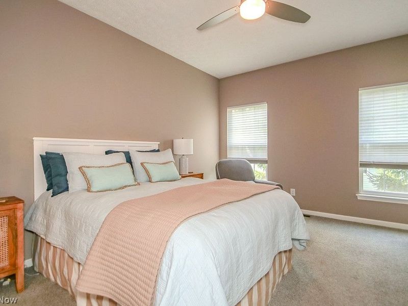 9072 Devonshire Drive, Olmsted Falls, OH 44138 Photo 21