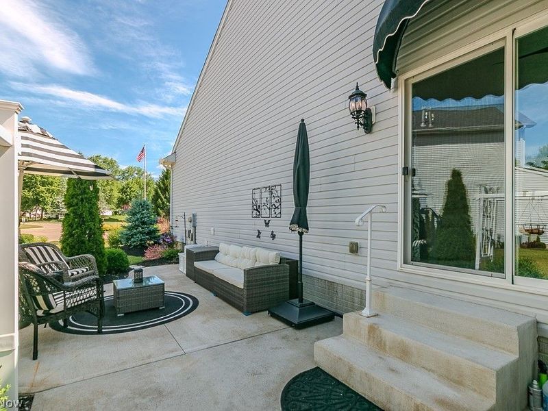 9072 Devonshire Drive, Olmsted Falls, OH 44138 Photo 32