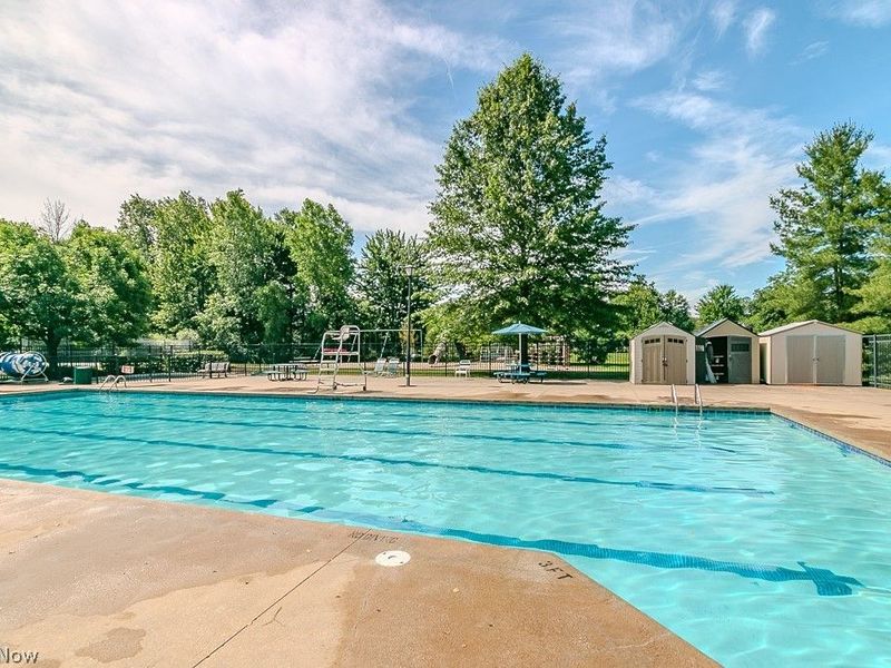 9072 Devonshire Drive, Olmsted Falls, OH 44138 Photo 36