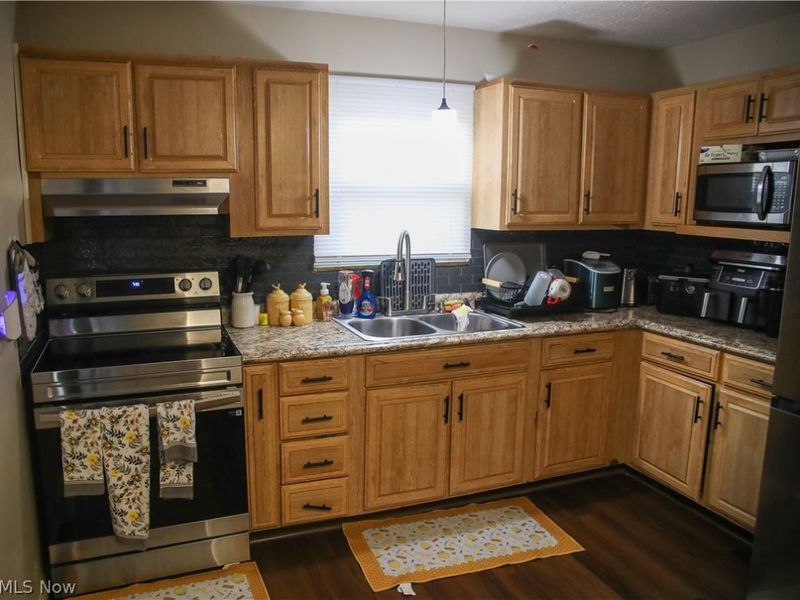 1258 Vane Avenue, Akron, OH 44310 Photo 5