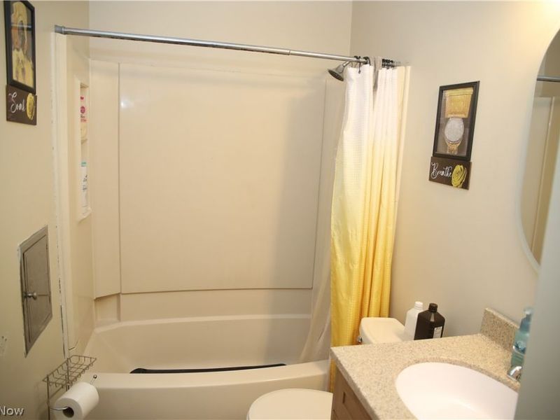 1258 Vane Avenue, Akron, OH 44310 Photo 9