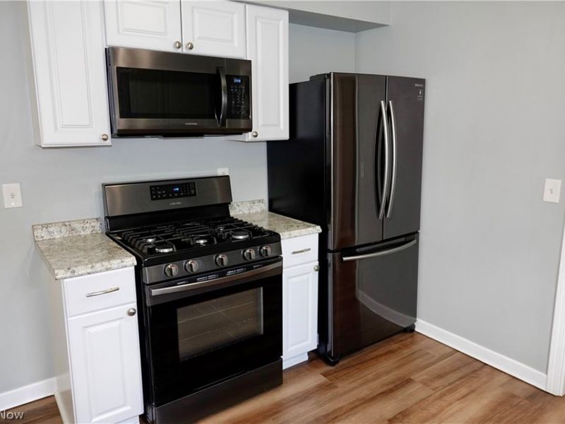 1325 Elmwood Road, Mayfield Heights, OH 44124 Photo 15