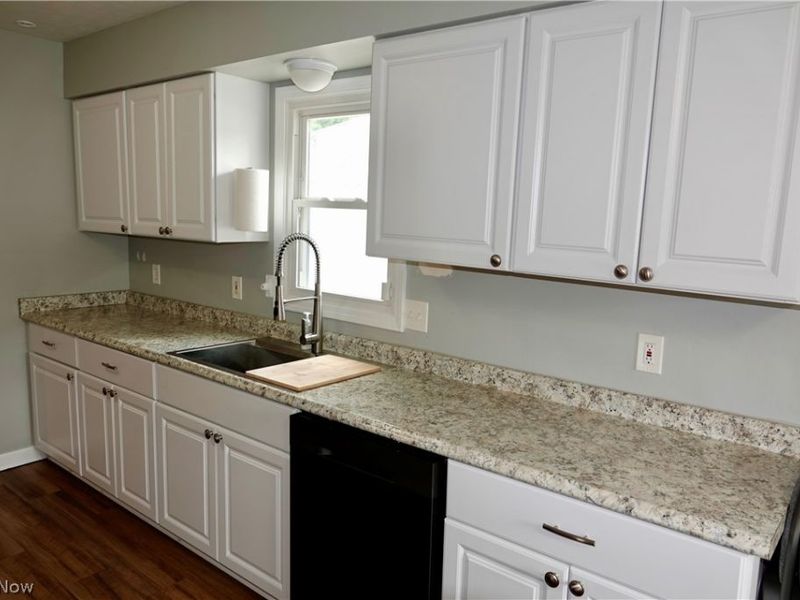 1325 Elmwood Road, Mayfield Heights, OH 44124 Photo 17