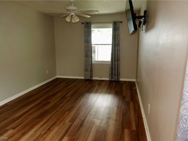 1325 Elmwood Road, Mayfield Heights, OH 44124 Photo 18