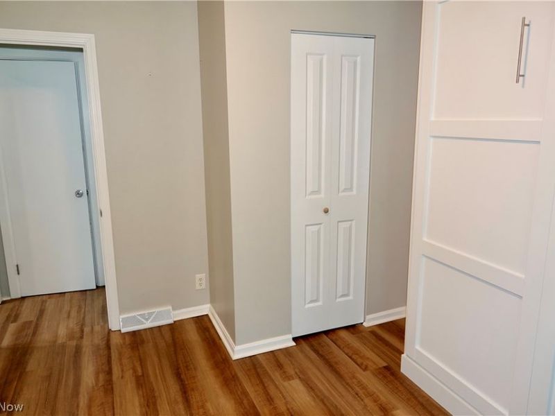 1325 Elmwood Road, Mayfield Heights, OH 44124 Photo 21