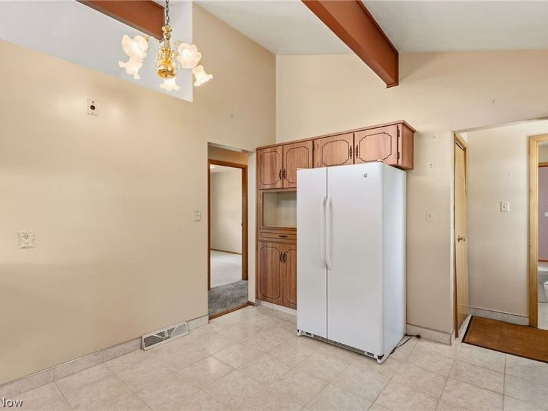 1226 Golden Gate Boulevard , Mayfield Heights, OH 44124 Photo 12