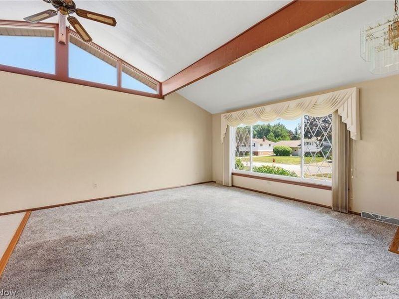 1226 Golden Gate Boulevard , Mayfield Heights, OH 44124 Photo 20