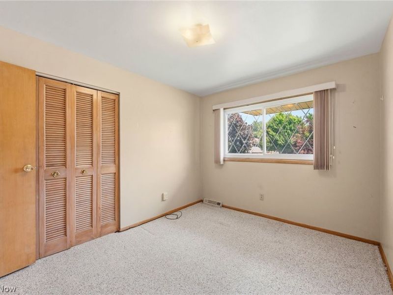 1226 Golden Gate Boulevard , Mayfield Heights, OH 44124 Photo 22
