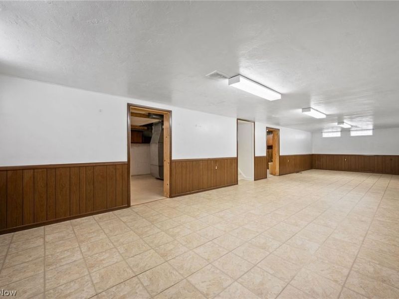 1226 Golden Gate Boulevard , Mayfield Heights, OH 44124 Photo 34