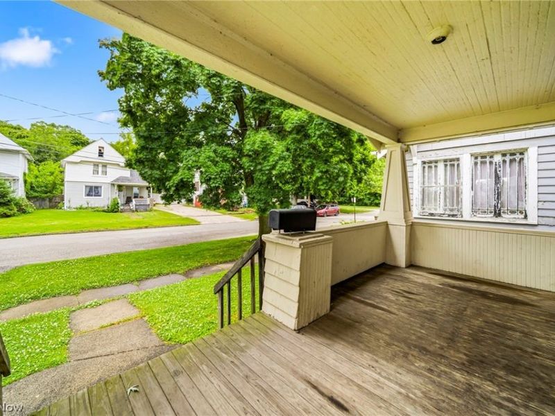 618 W 57th Street , Ashtabula, OH 44004 Photo 4