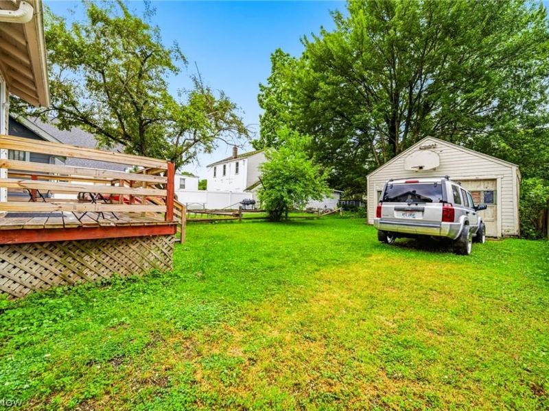 618 W 57th Street , Ashtabula, OH 44004 Photo 5