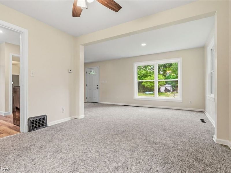 445 Oak Avenue , Alliance, OH 44601 Photo 6