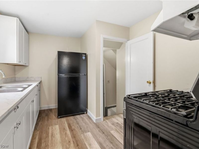 445 Oak Avenue , Alliance, OH 44601 Photo 7
