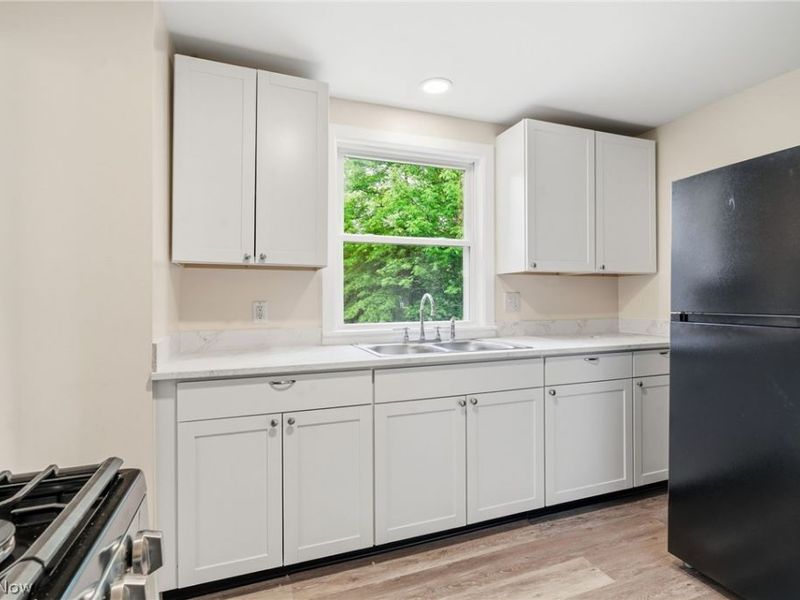 445 Oak Avenue , Alliance, OH 44601 Photo 8
