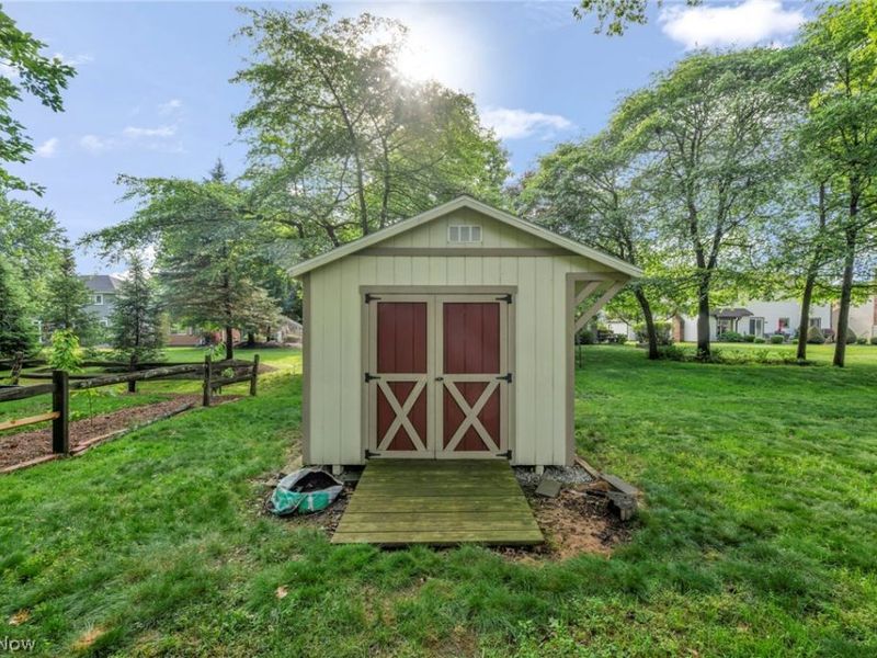 1785 Holdens Arbor Run, Westlake, OH 44145 Photo 8