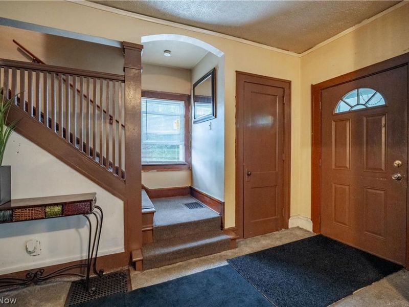 531 Fernwood Drive, Akron, OH 44320 Photo 11