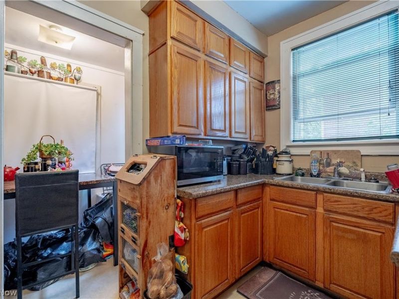531 Fernwood Drive, Akron, OH 44320 Photo 15