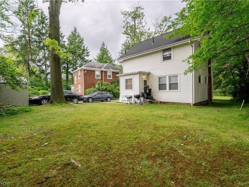 531 Fernwood Drive, Akron, OH 44320 Photo 7