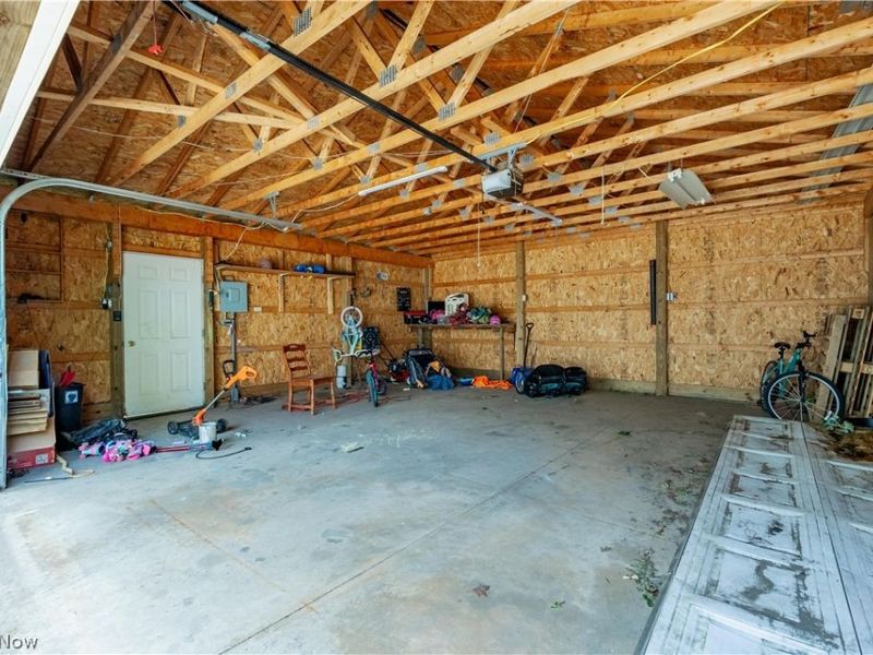 1214 W Wilbeth Road , Akron, OH 44314 Photo 9