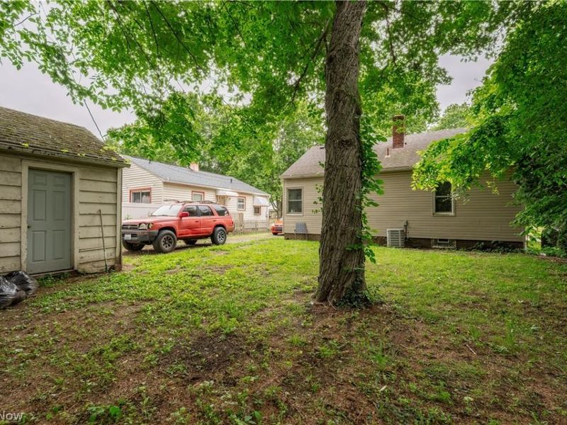 892 Hayden Avenue , Akron, OH 44320 Photo 7