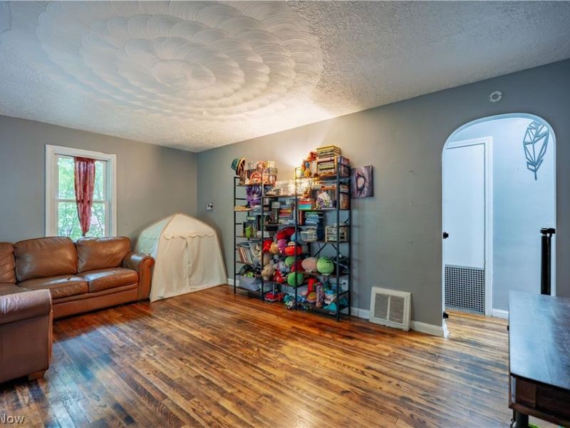 892 Hayden Avenue , Akron, OH 44320 Photo 9