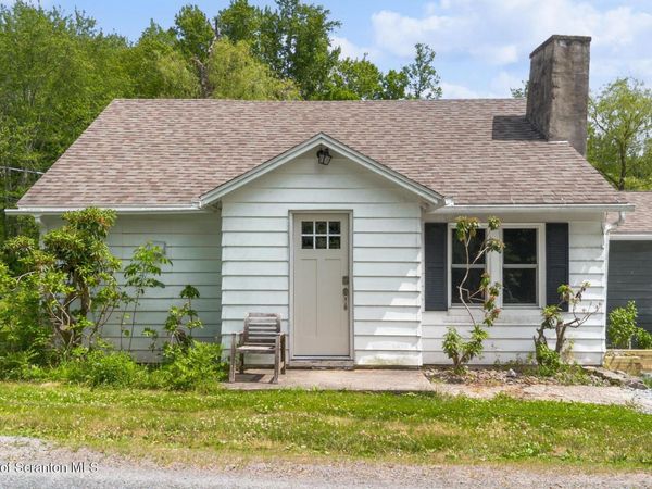 240 Craig Rd Road, Unit A, North Abington Twp, PA 18414