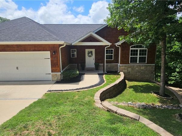25 Halifax Lane , Bella Vista, AR 72714