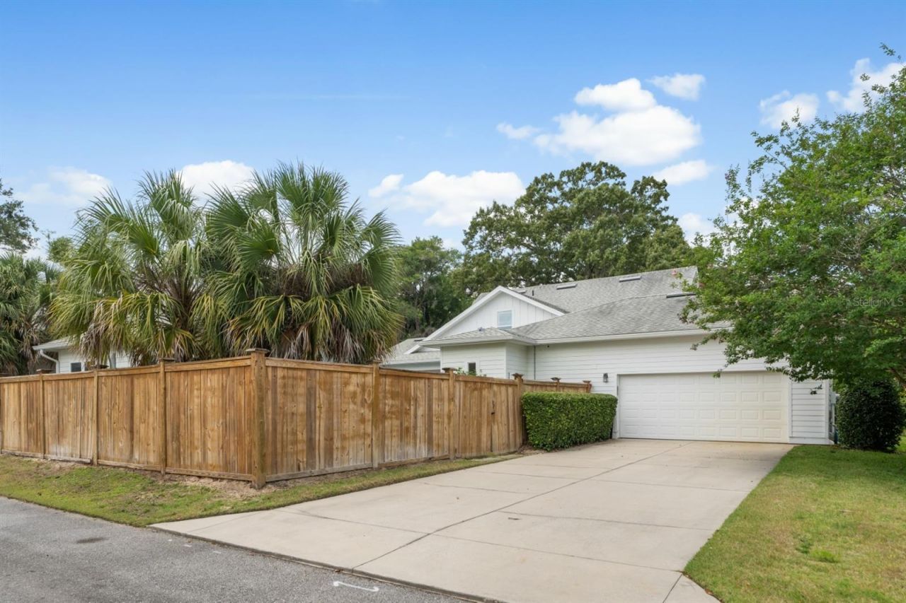 741 SW 133rd Way, Newberry, FL 32669 Photo