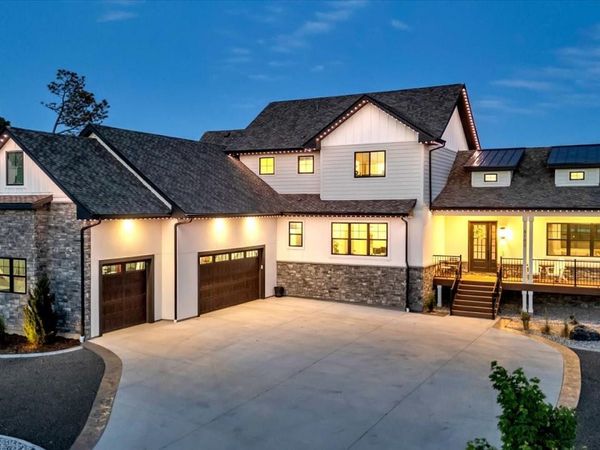 8102 Dreamers Ridge Road , Longmont, CO 80504
