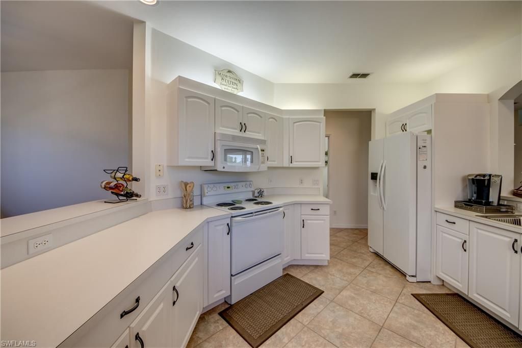 9321 Alamander Ct, Unit 204, Fort Myers, FL 33919 Photo