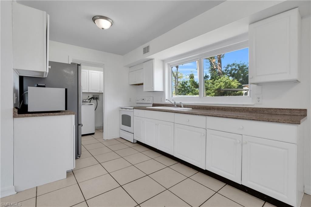 8396 Sevigny Dr , North Fort Myers, FL 33917 Photo