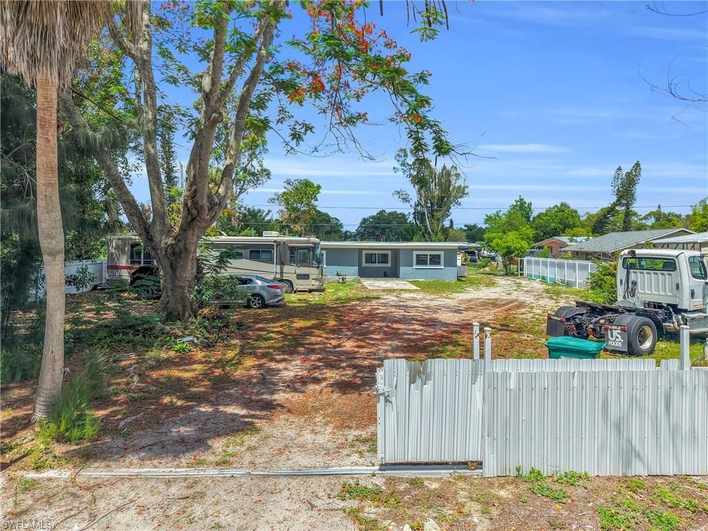 8396 Sevigny Dr , North Fort Myers, FL 33917 Photo