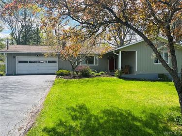 135 Simsbury Drive , Ithaca, NY 14850