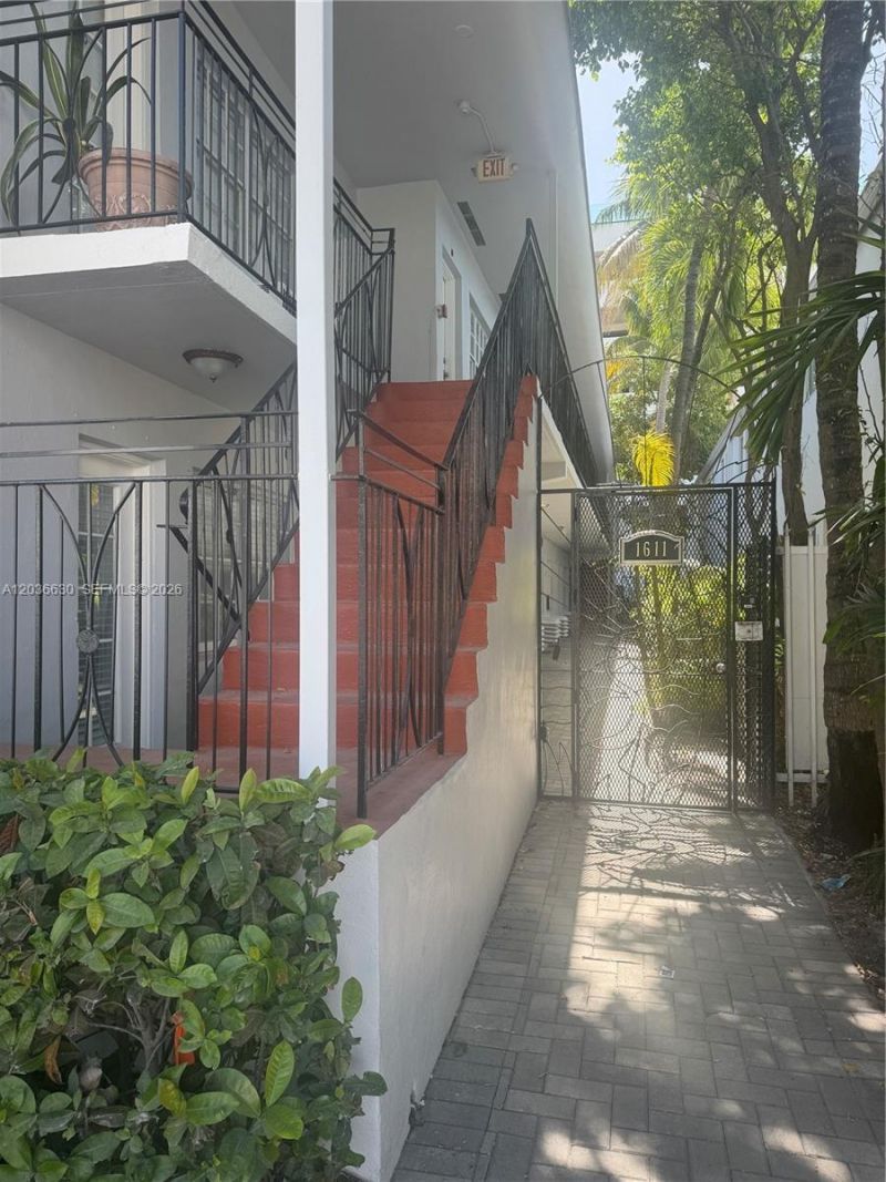1611 West Ave, Unit 10, Miami Beach, FL 33139 Photo