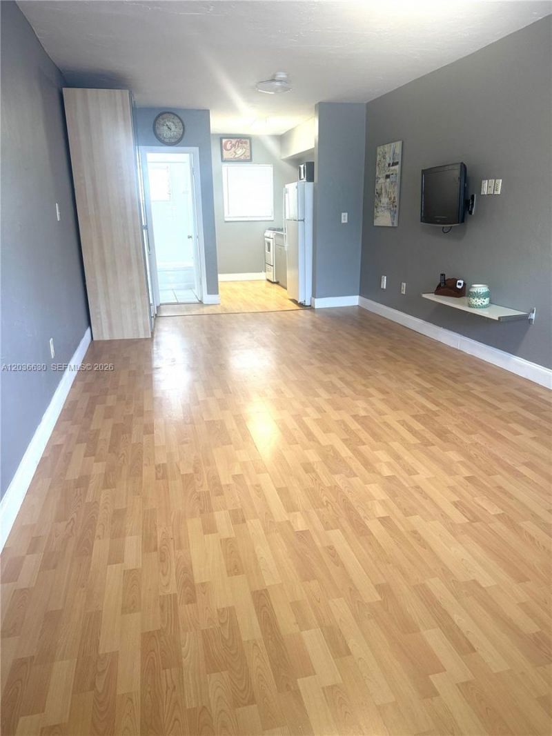 1611 West Ave, Unit 10, Miami Beach, FL 33139 Photo