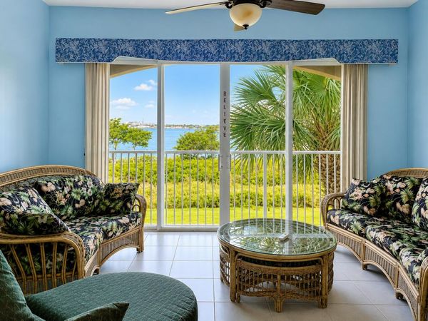 32 W Harbour Isle Dr Drive W, Unit 203, Fort Pierce, FL 34949