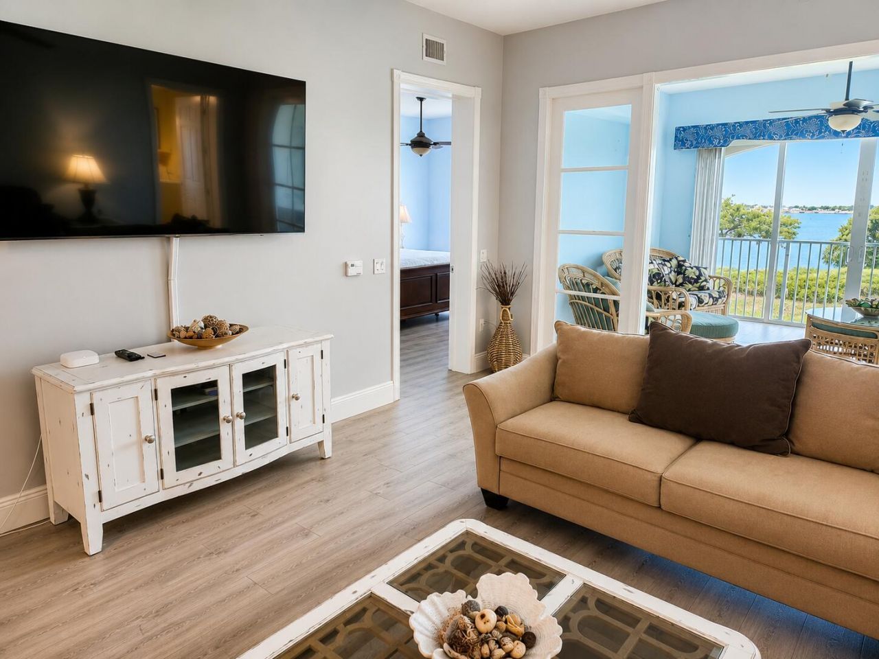 32 W Harbour Isle Dr Drive W, Unit 203, Fort Pierce, FL 34949 Photo