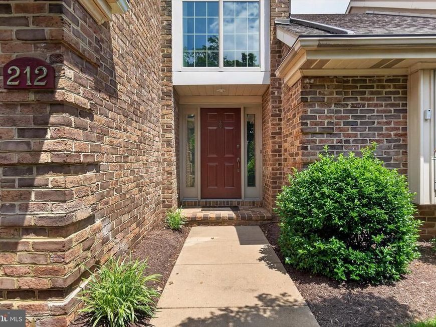212 Willow Valley Drive, Lancaster, PA 17602 Main Photo