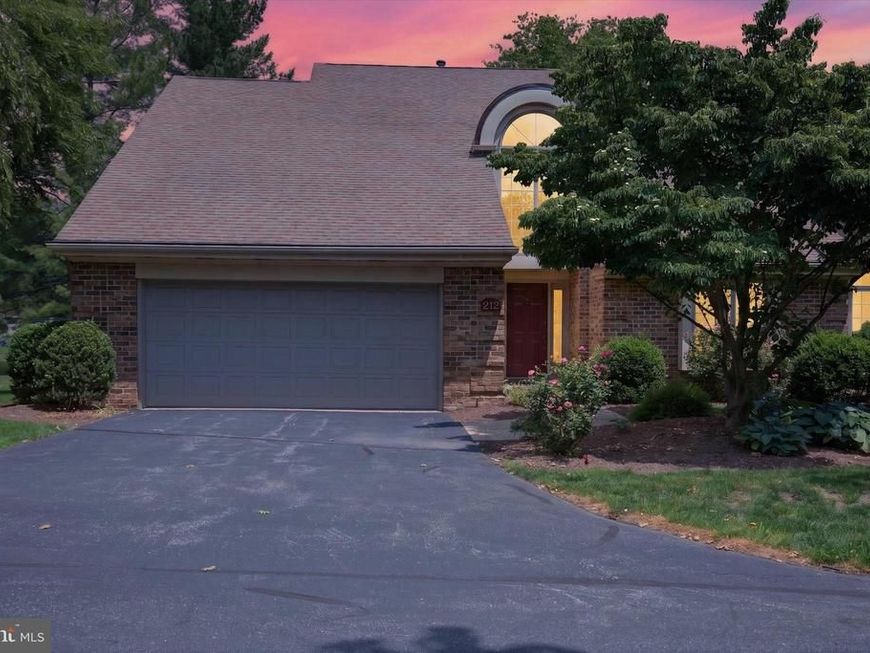 212 Willow Valley Drive, Lancaster, PA 17602 Main Photo