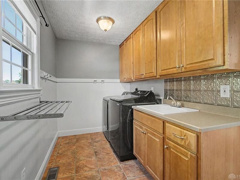 570 Brookmeade Court, Troy, OH 45373 Photo 29