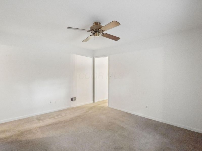 1909 N Columbus Street, Lancaster, OH 43130 Photo 13