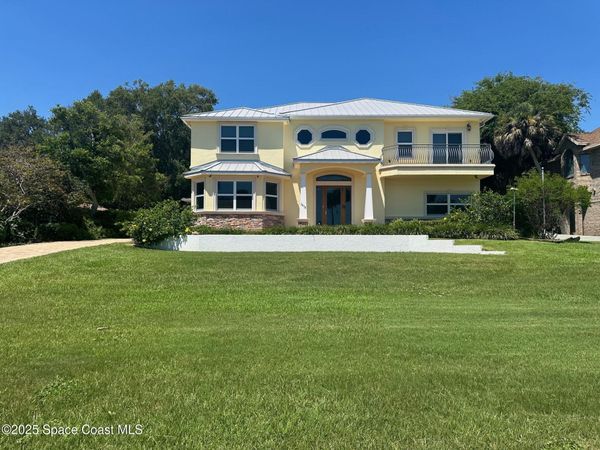 1613 N Indian River Drive , Cocoa, FL 32922