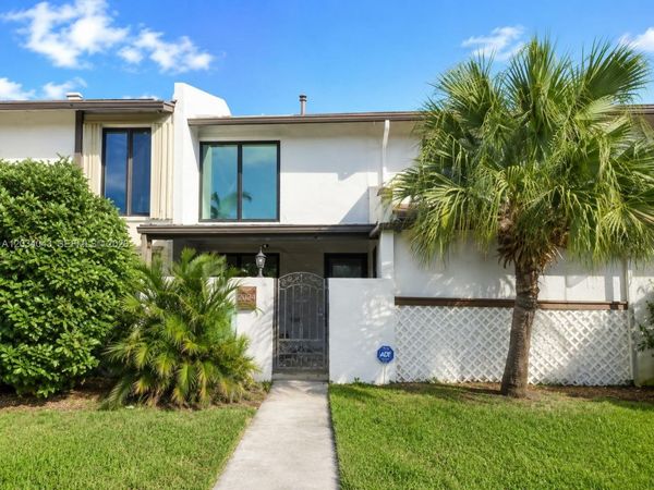 6521 SW 114th Ave, Unit -, Miami, FL 33173